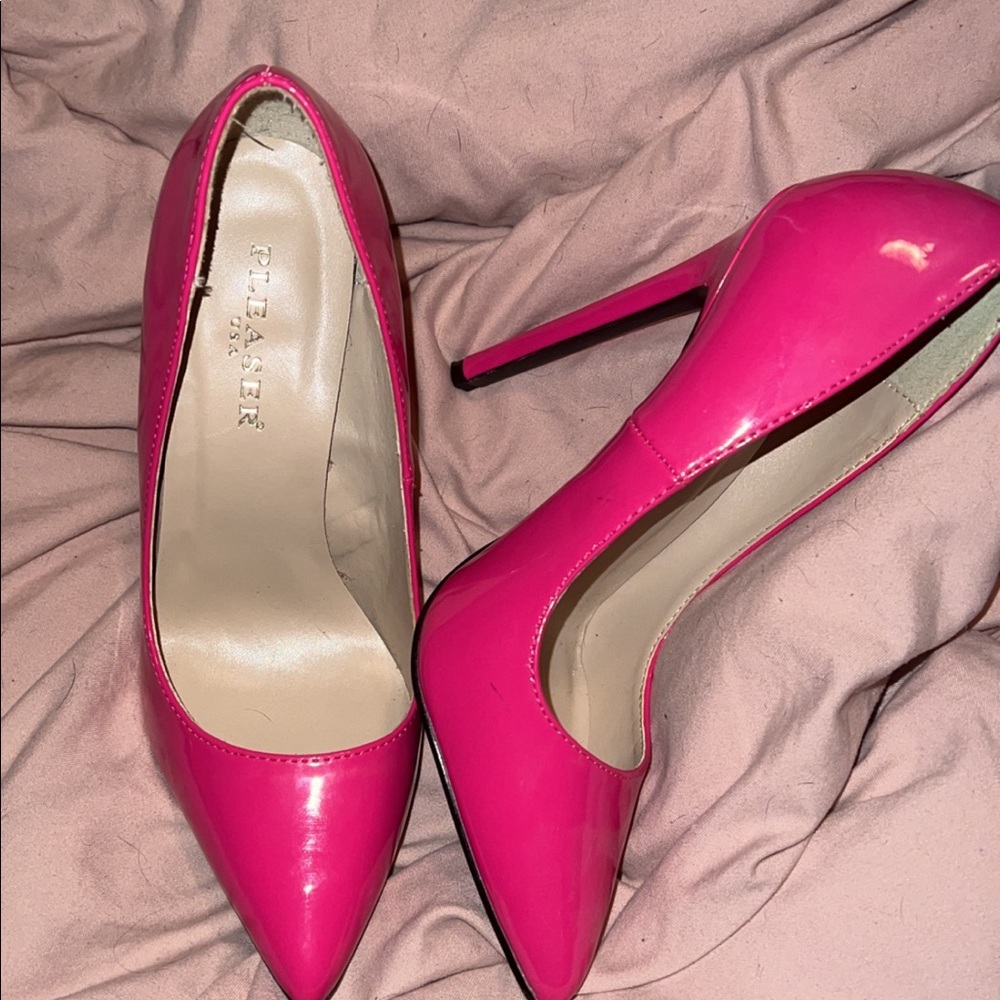 Hot pink Heels. Size 6